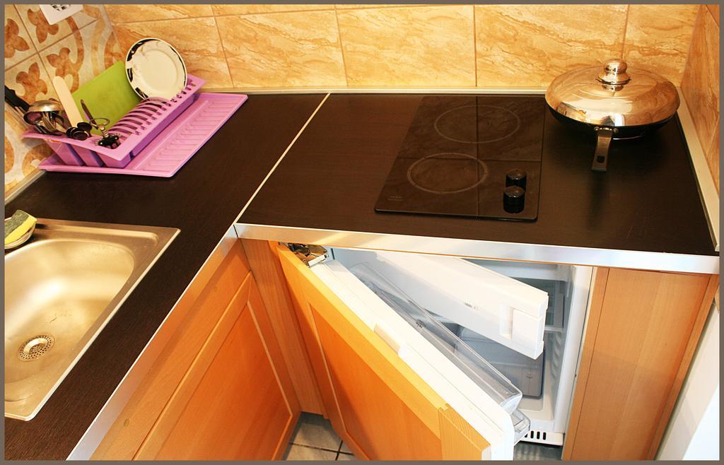 White & Quiet Apartment House ヘーヴィーズ エクステリア 写真